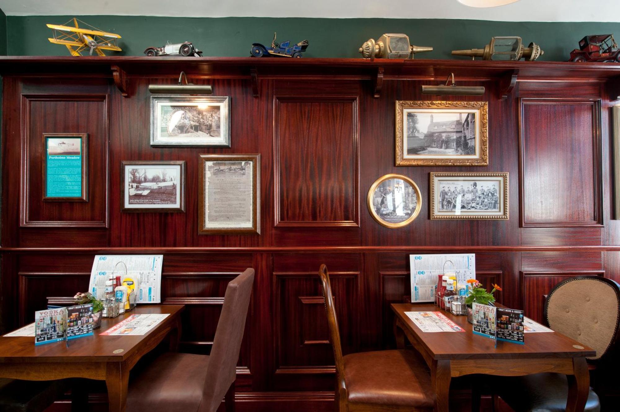 Sandford House Hotel Wetherspoon Huntingdon Kültér fotó