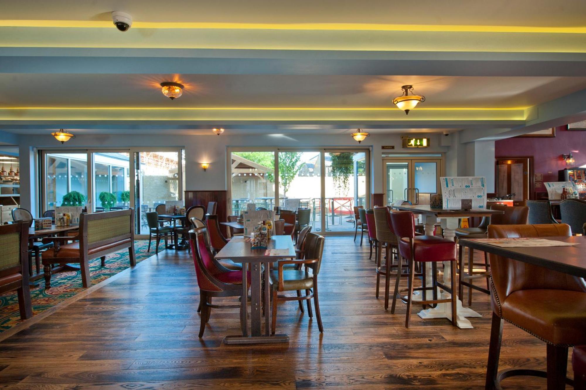 Sandford House Hotel Wetherspoon Huntingdon Kültér fotó