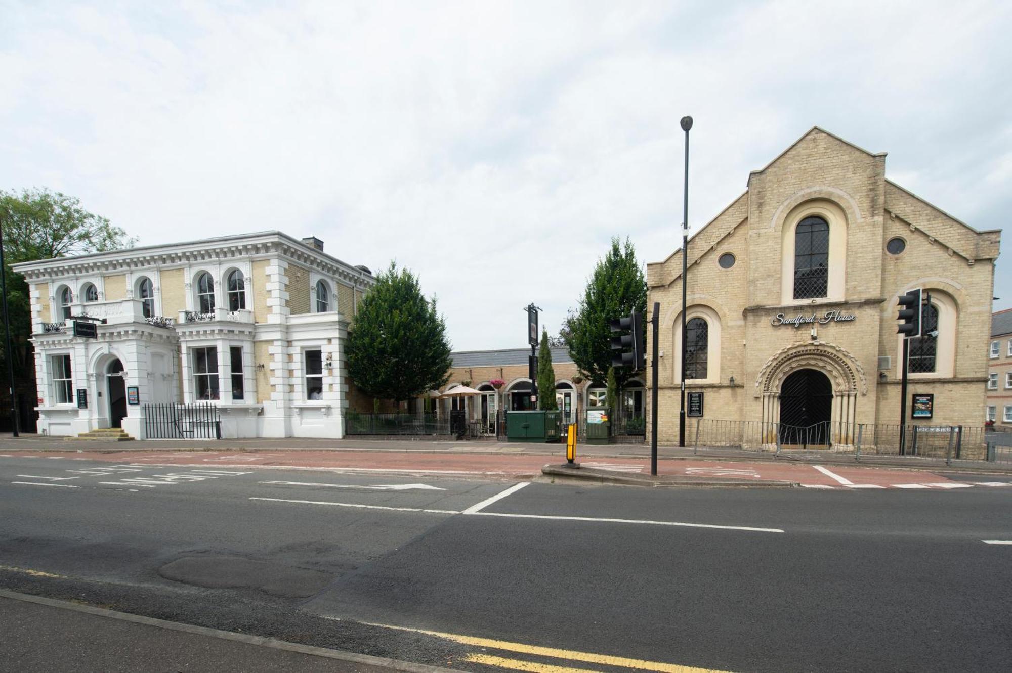 Sandford House Hotel Wetherspoon Huntingdon Kültér fotó