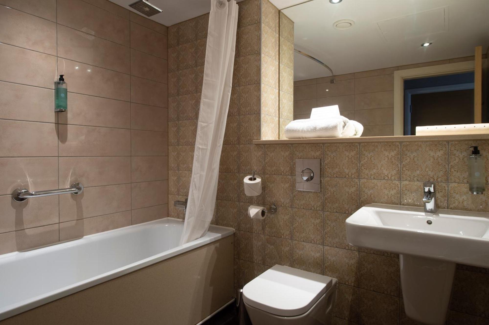 Sandford House Hotel Wetherspoon Huntingdon Kültér fotó